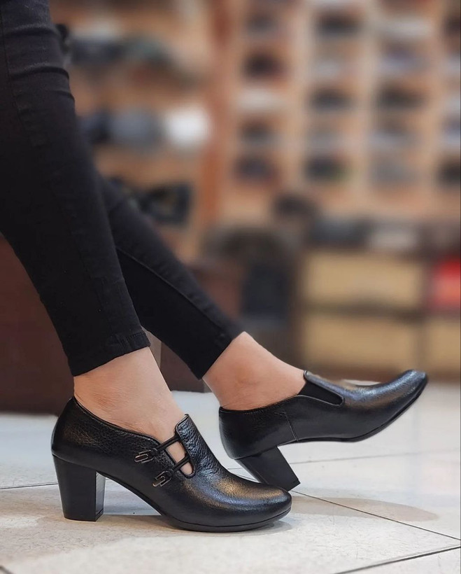 کفش مشکی تمام چرم طبیعی گاوی پاشنه ۶