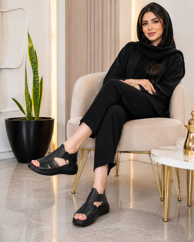 صندل زنانه تمام چرم طبیعی پشت زیپ دار