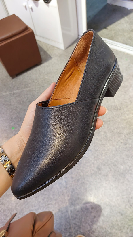 کفش مشکی تمام چرم طبیعی گاوی درجه یک پاشنه ۳