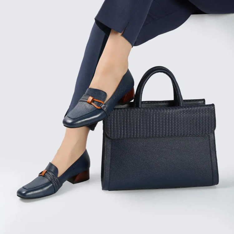 کیف چرم طبیعی اداری زنانه تمام چرم طبیعی ۳۲*۲۲*۱۲